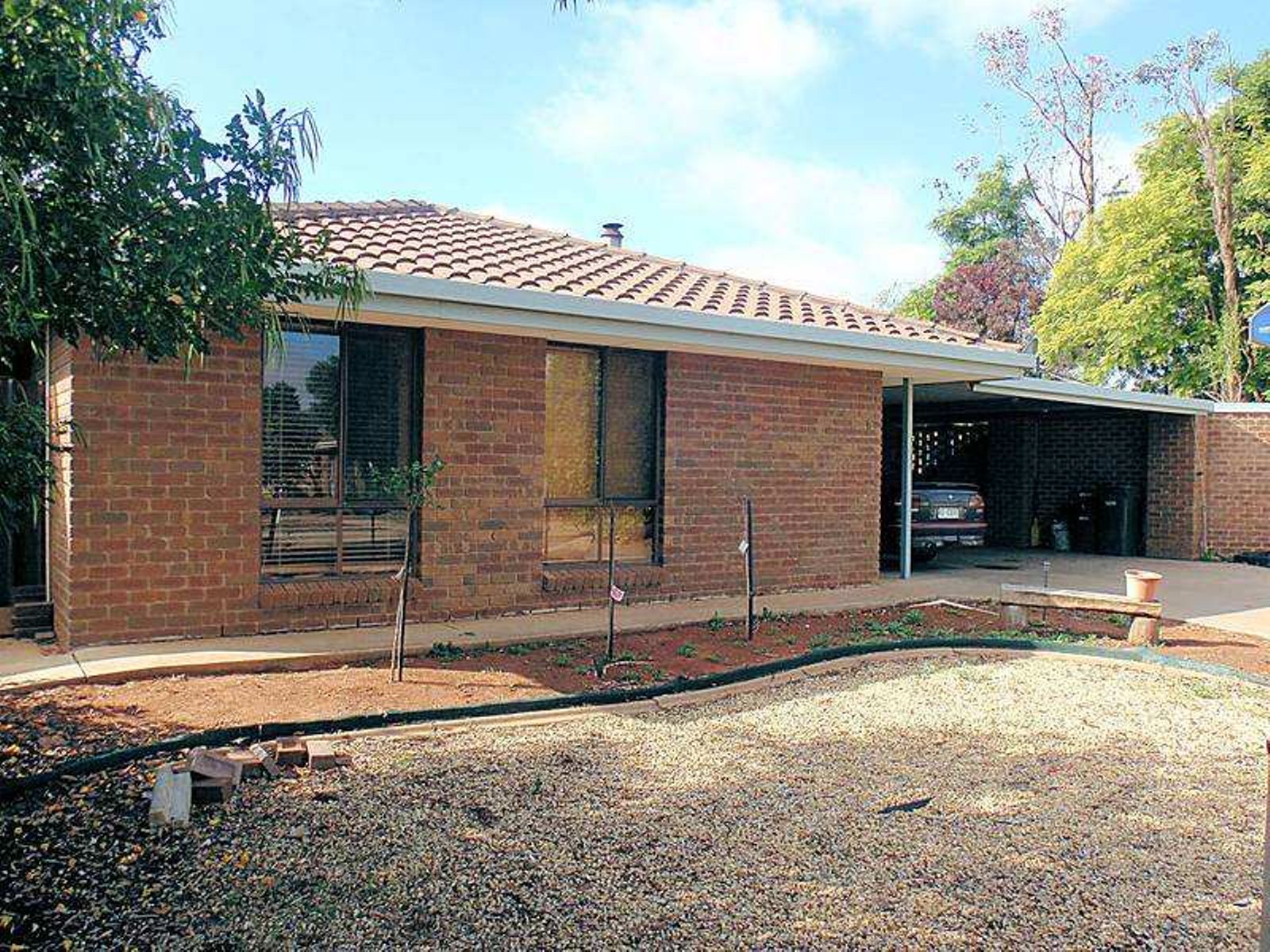 5 Quail Court