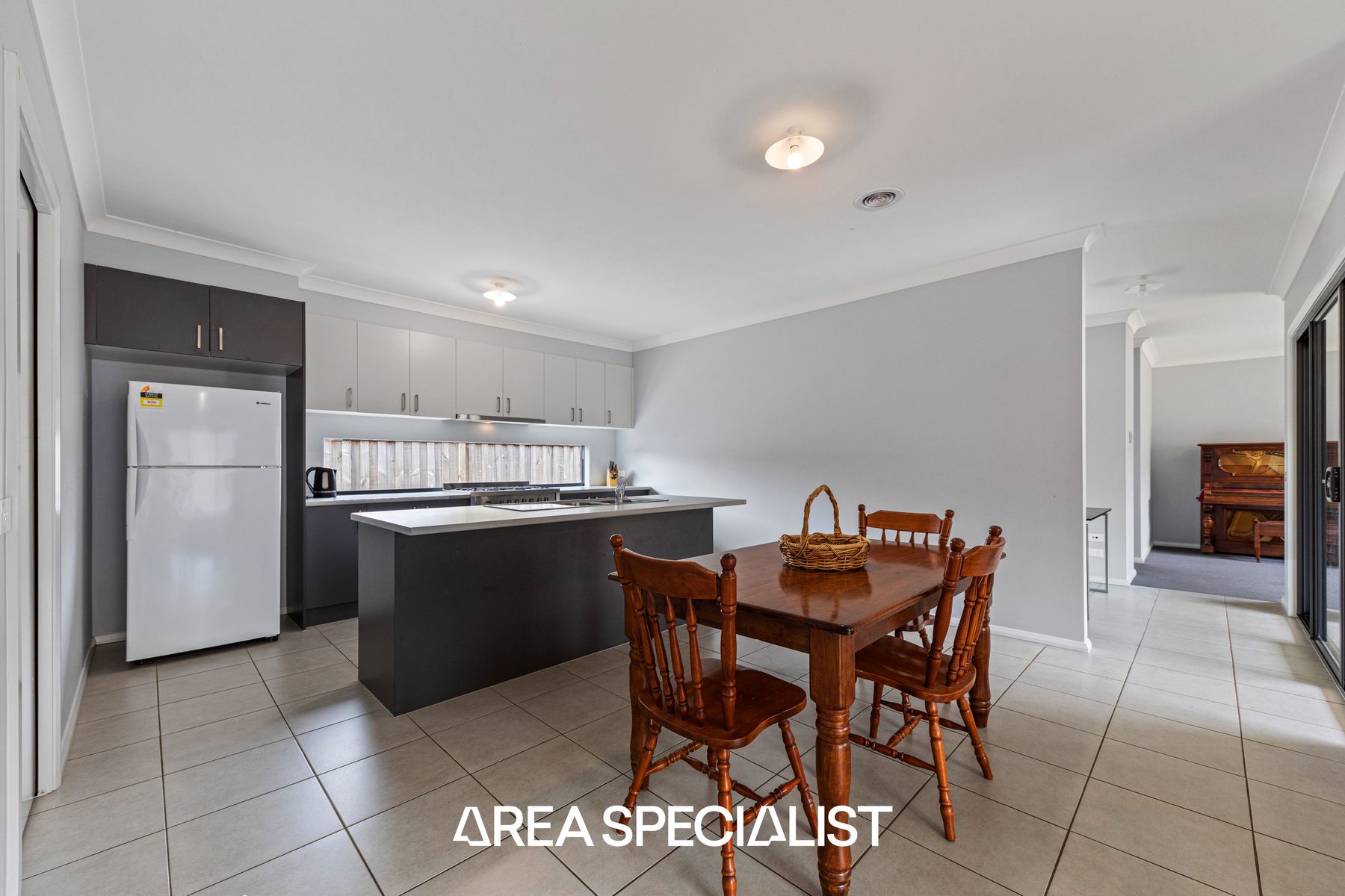 12 Cumberland Avenue, Warragul, VIC 3820, Warragul - Thumbnail 5
