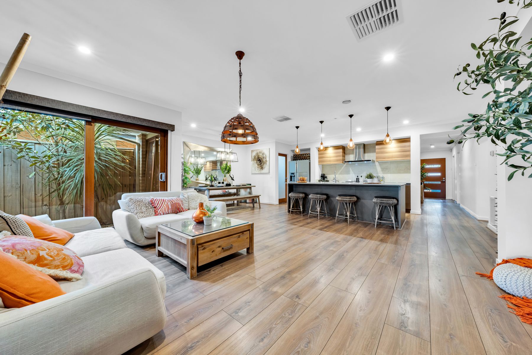 35 Waterside Circuit, Sandhurst, Sandhurst - Thumbnail 2