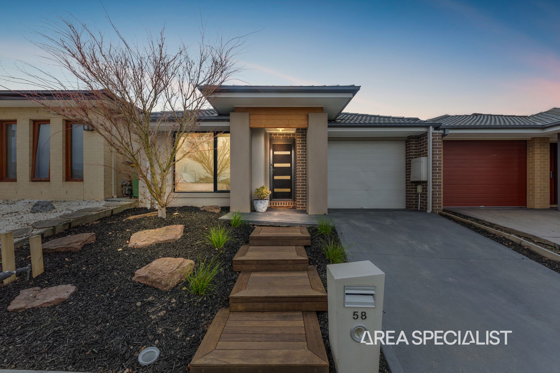 58 Belmont Crescent, Pakenham, VIC 3810, Pakenham - Thumbnail 2