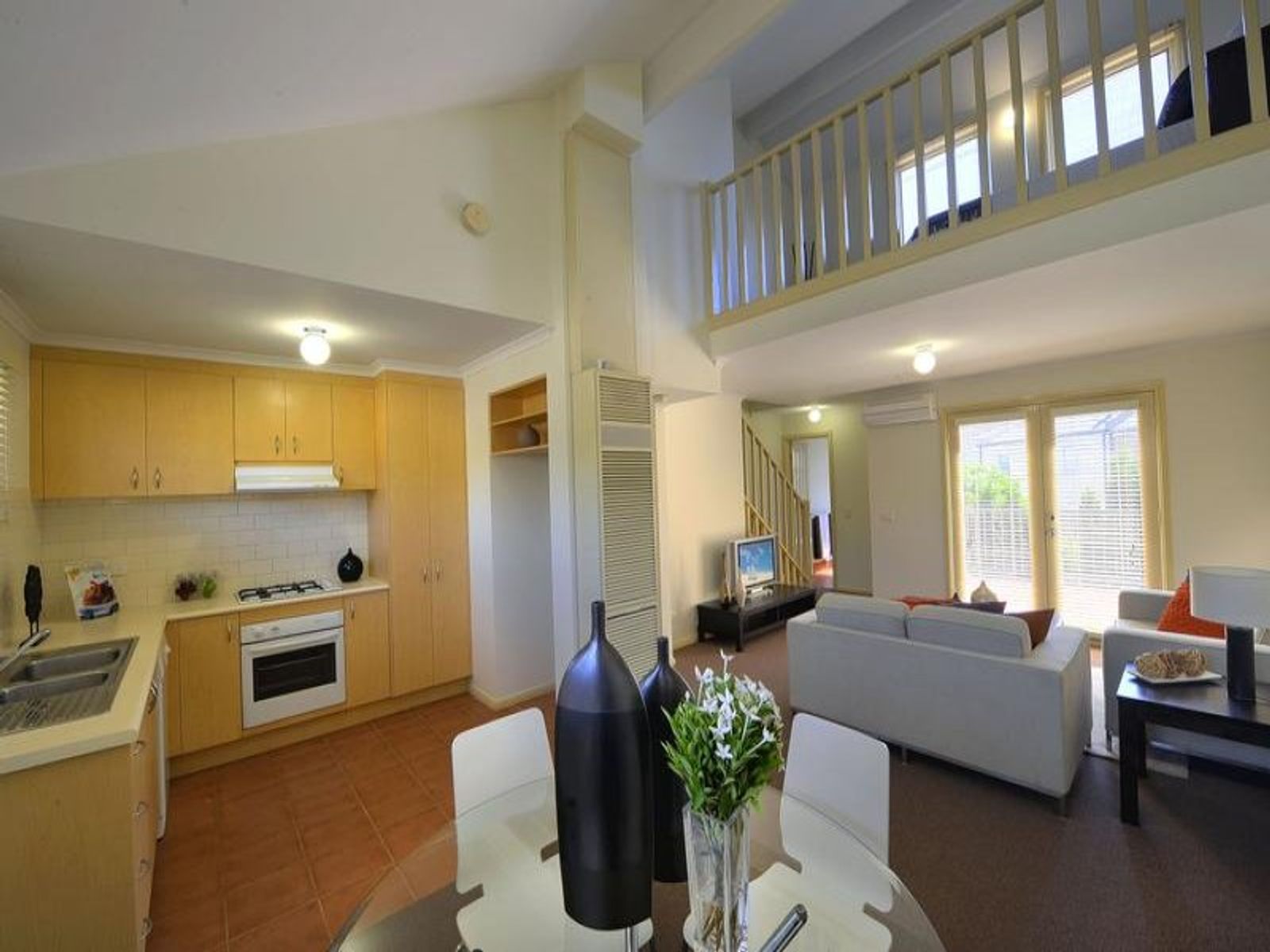 15 Cakebread Mews, Kensington - Thumbnail 8