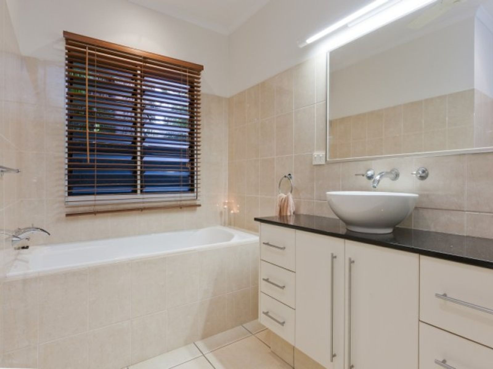 14 Musgrave Crescent, Coconut Grove NT 0810, Coconut Grove - Thumbnail 2