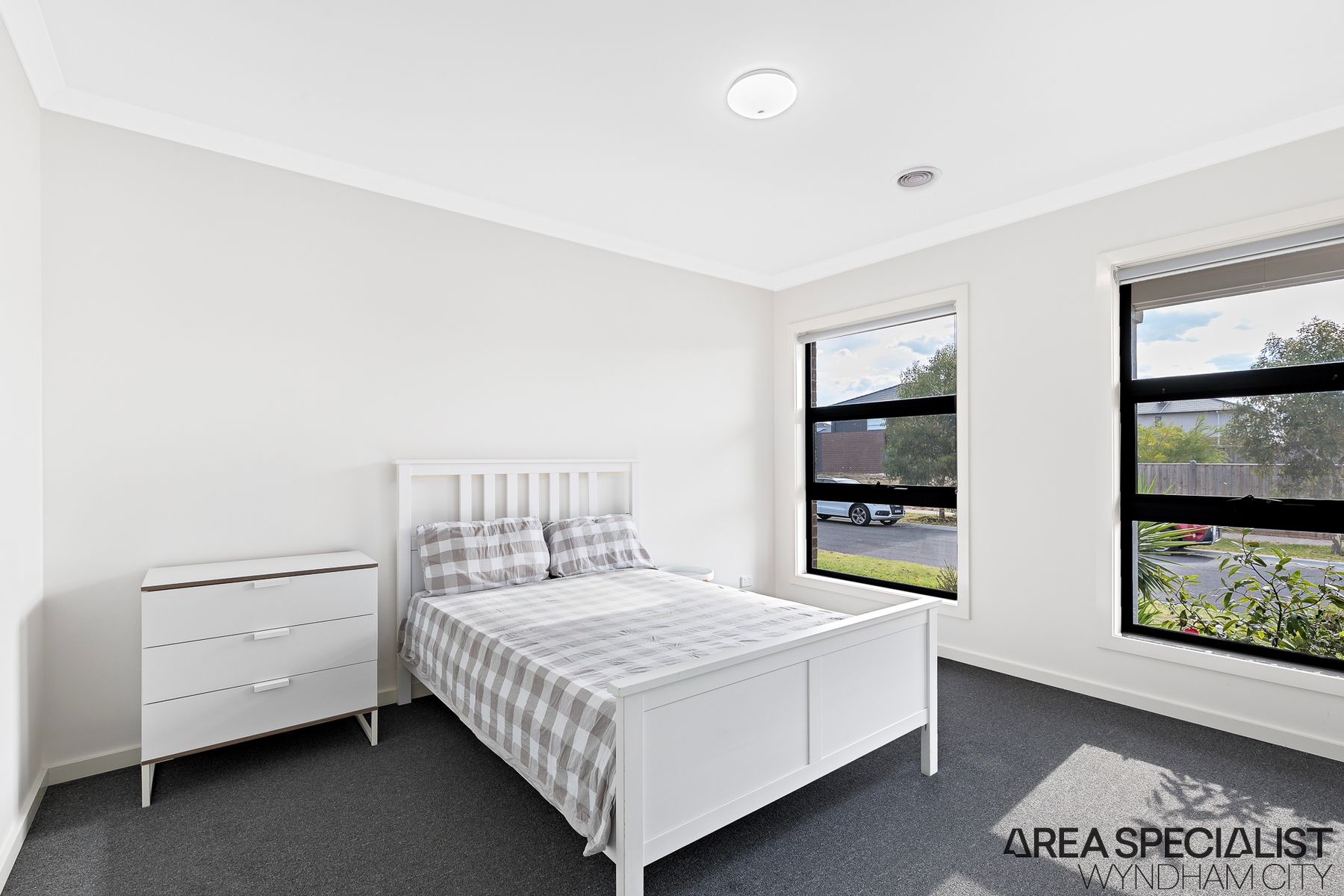 18 Firefly Road, Point Cook, VIC 3030, Point Cook - Thumbnail 3