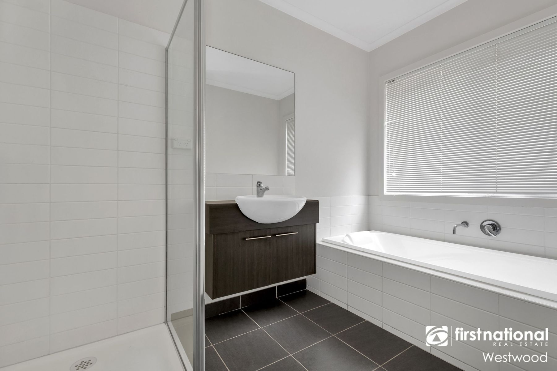 18 Derham Drive, Point Cook VIC 3030, Point Cook - Thumbnail 5