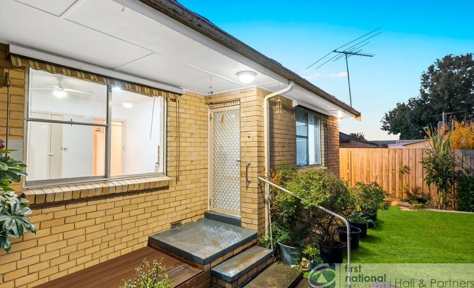 4/3-5 Edward Avenue, Dandenong VIC 3175