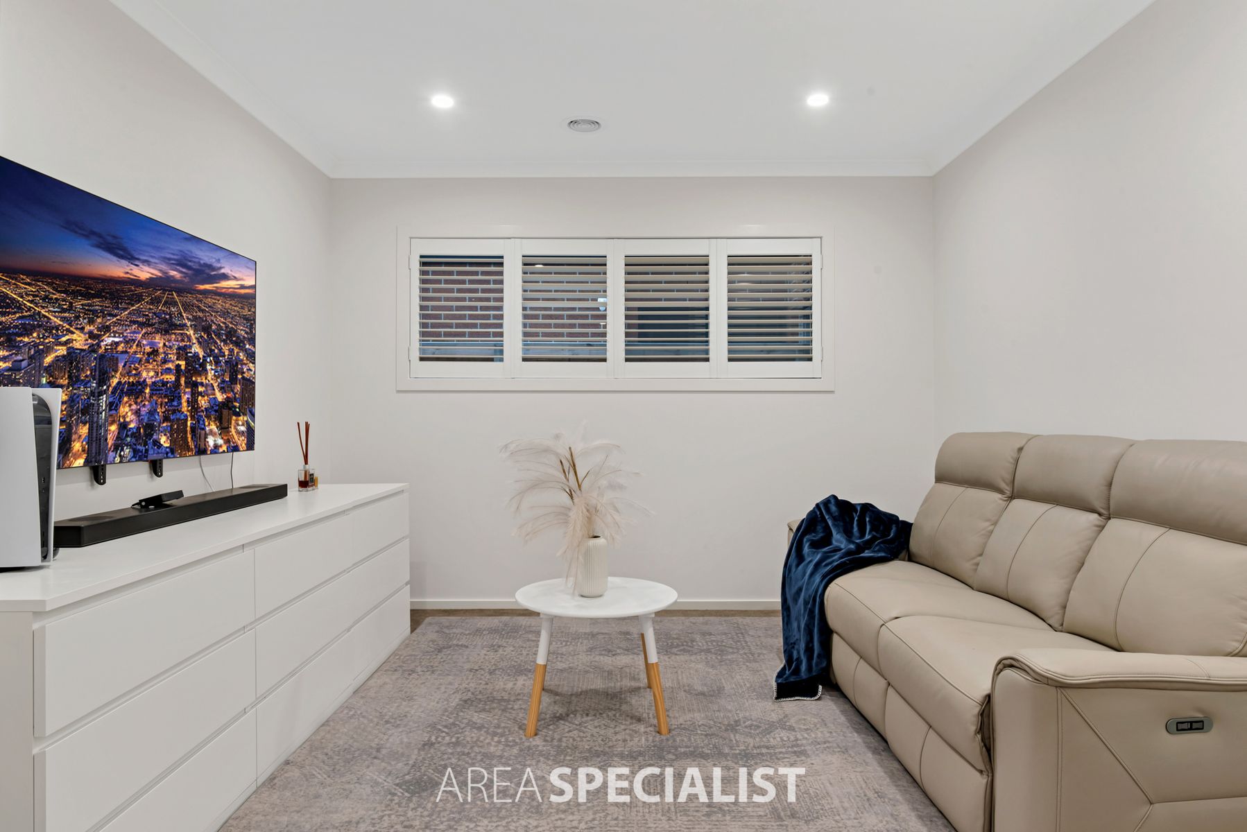 17 Burnbank Parade, Clyde North, VIC 3978, Clyde North - Thumbnail 2