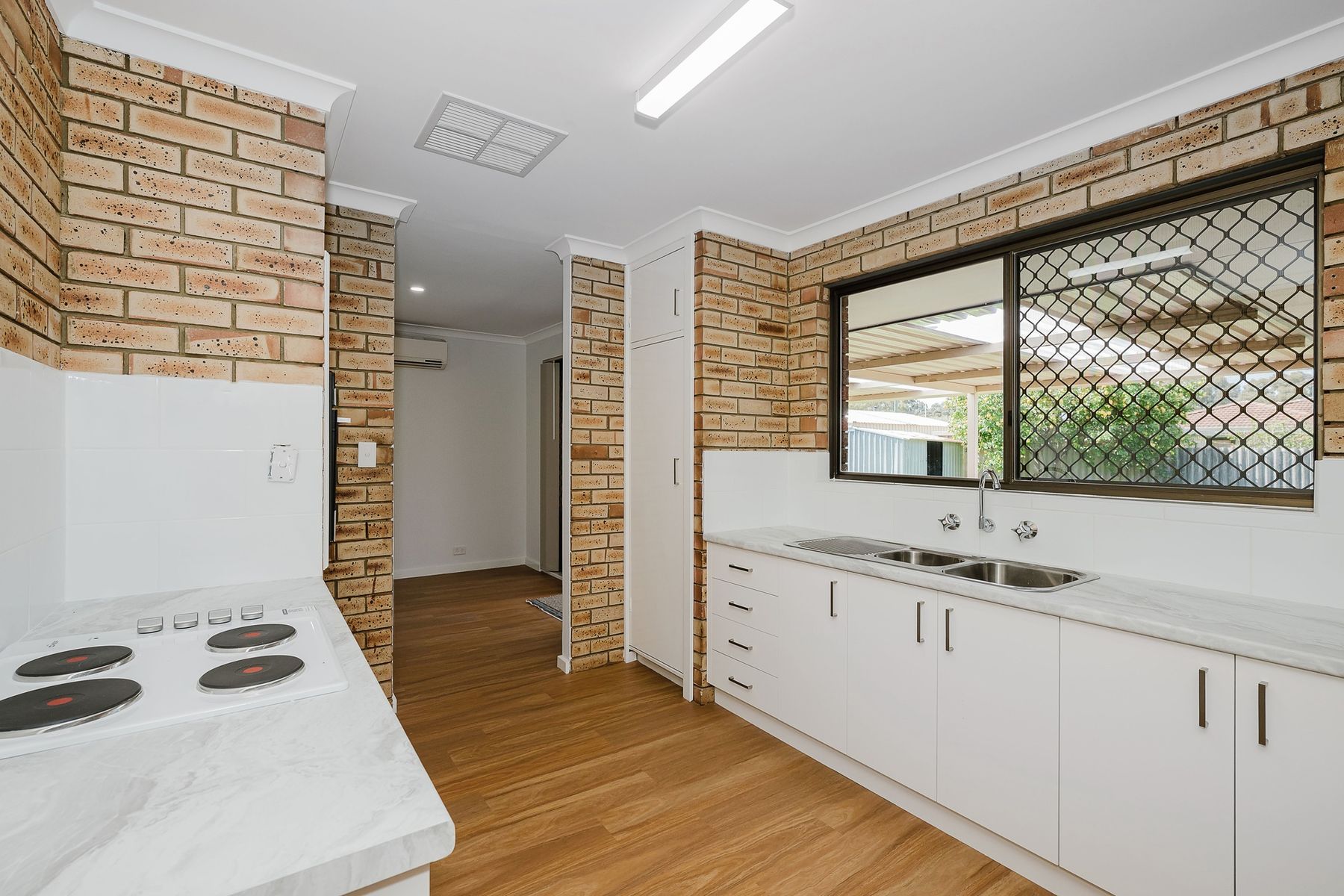 19 KIRKHAM STREET, Pinjarra WA 6208, Pinjarra - Thumbnail 5