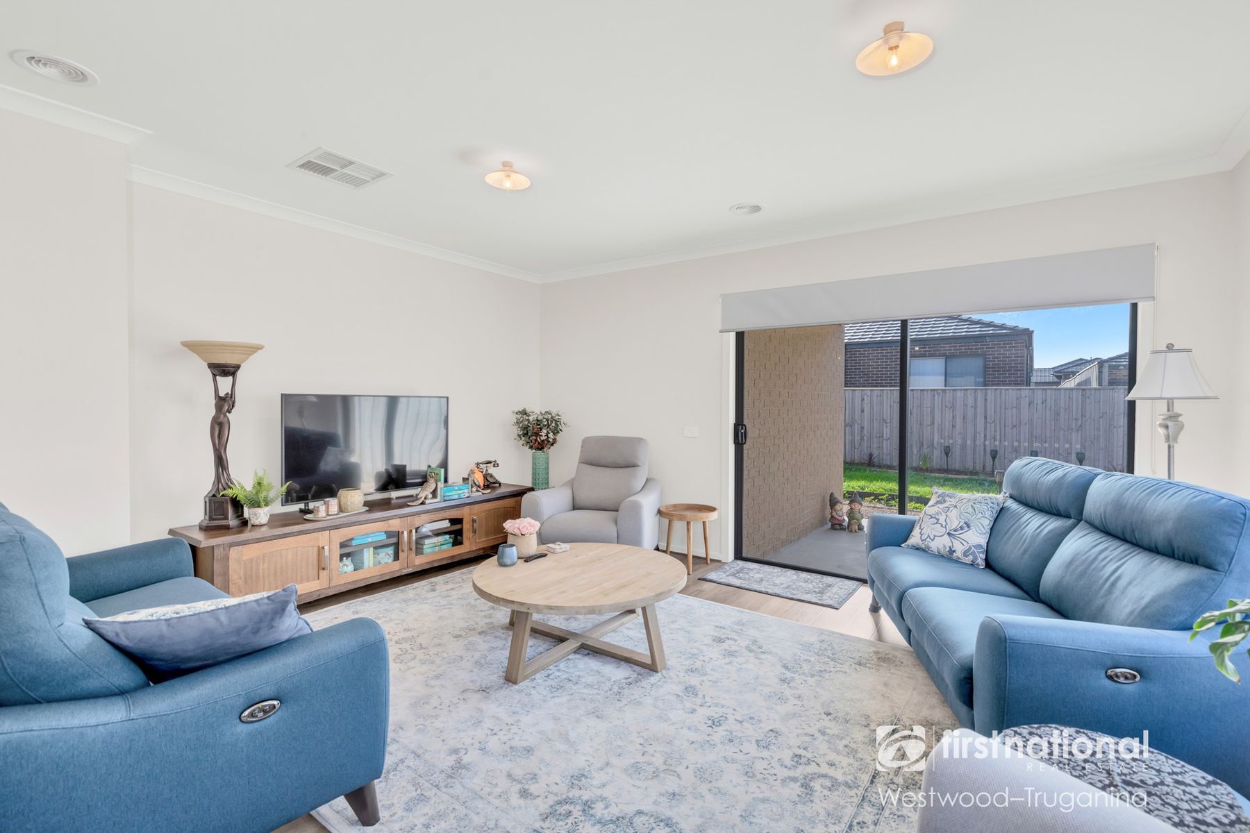 14 Butterscotch Esplanade, Manor Lakes VIC 3024