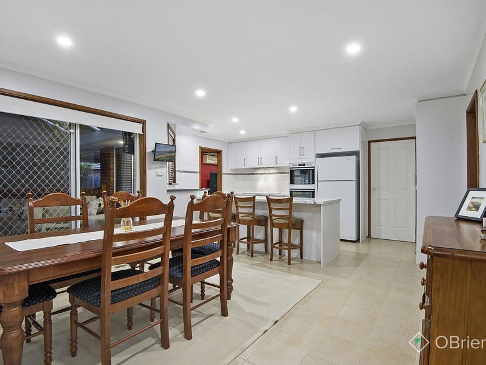 6 Struan Avenue, Endeavour Hills, VIC 3802, Endeavour Hills - Thumbnail 3