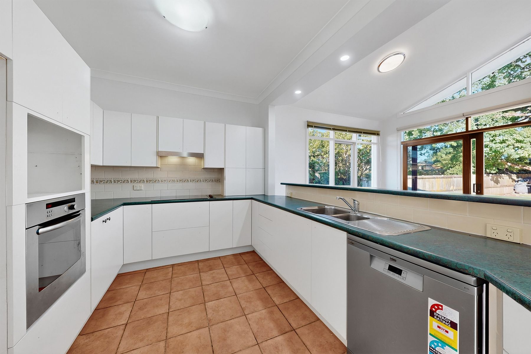 18 Valley View Crescent, North Epping NSW 2121, North Epping - Thumbnail 2
