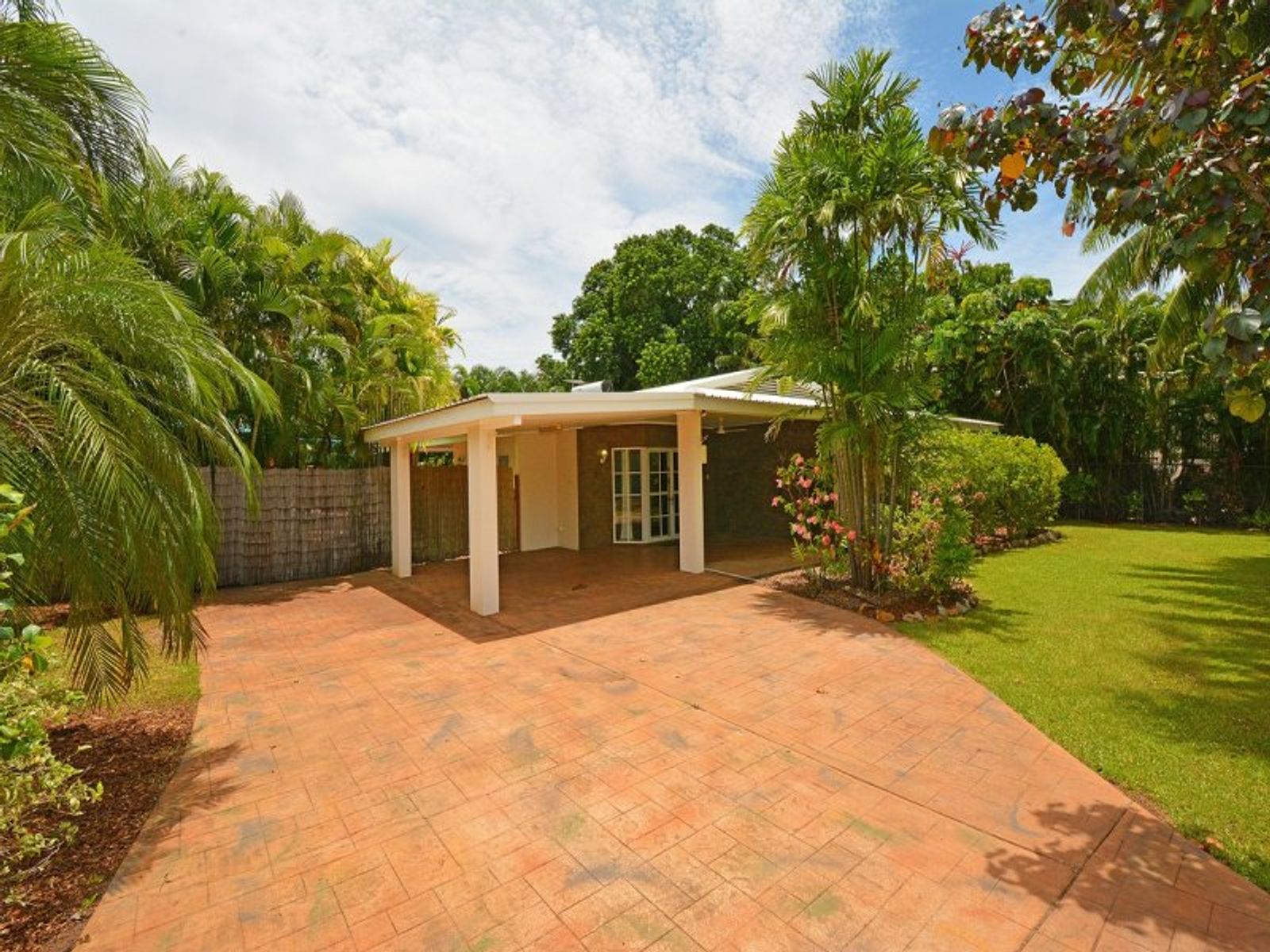 8 Gardenia Street, Nightcliff NT 0810, Nightcliff - Thumbnail 2