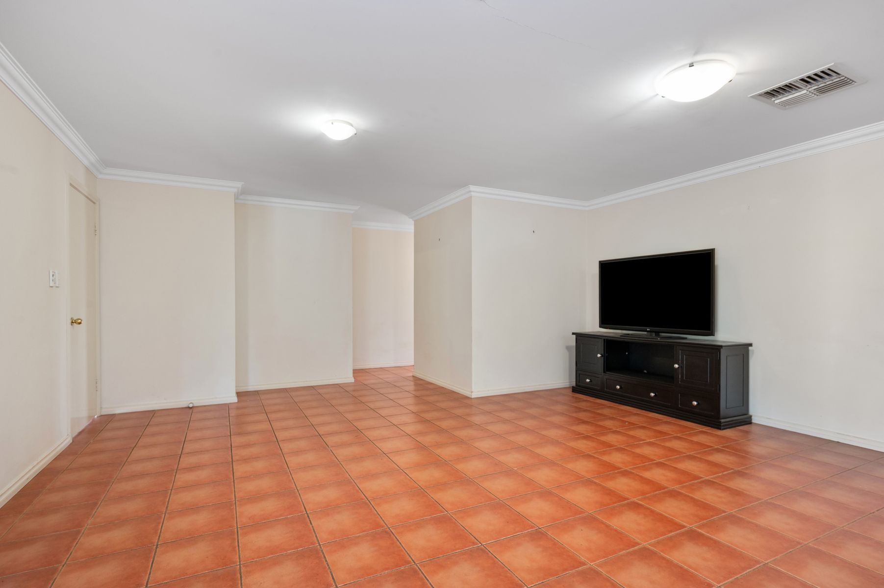 4/16 Oberthur Street, South Kalgoorlie WA 6430, South Kalgoorlie - Thumbnail 3