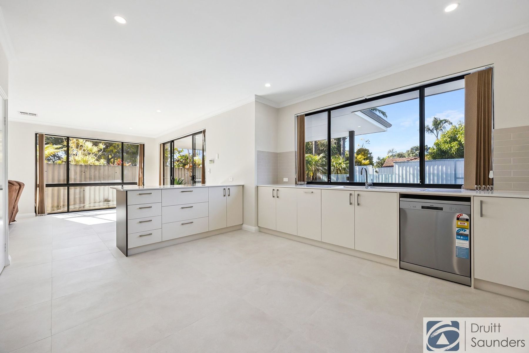 10A Red Wattle Place, Churchlands WA 6018, Churchlands - Thumbnail 7