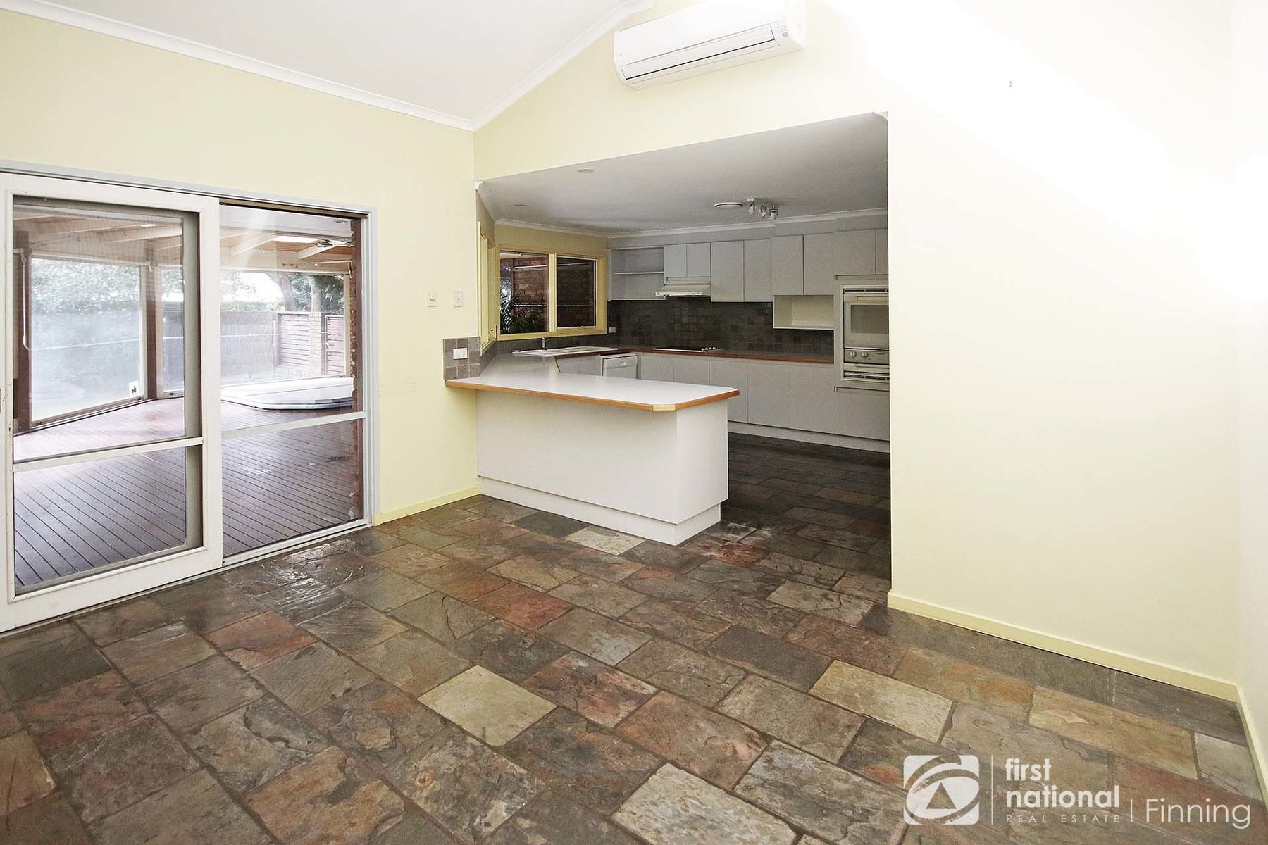 85 Devon Road, Devon Meadows VIC 3977, Devon Meadows - Thumbnail 8
