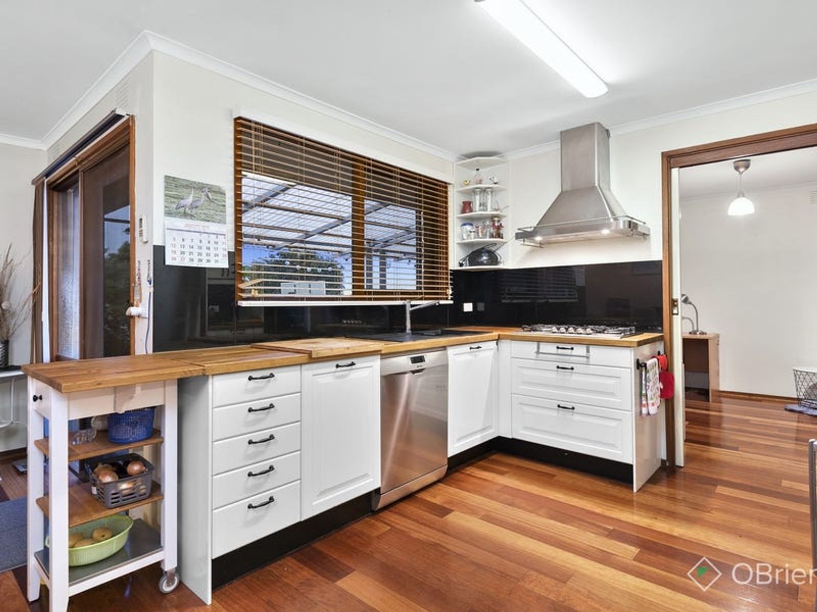 4 Coledale Close, Endeavour Hills, VIC 3802, Endeavour Hills - Thumbnail 2
