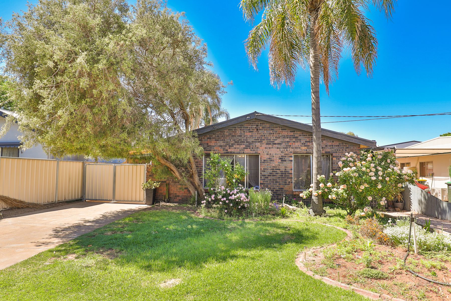 14 Victor Avenue