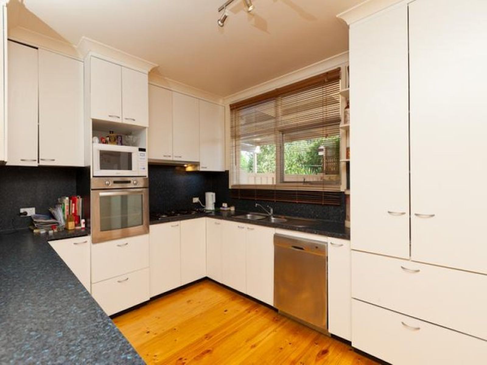 19 Tatra Avenue, Mildura - Thumbnail 2