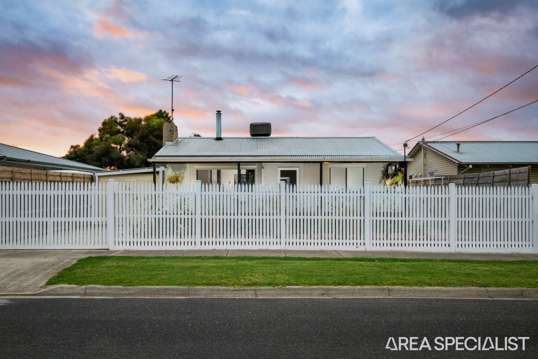 21 Curlew Crescent, Norlane, VIC 3214, Norlane - Thumbnail 2