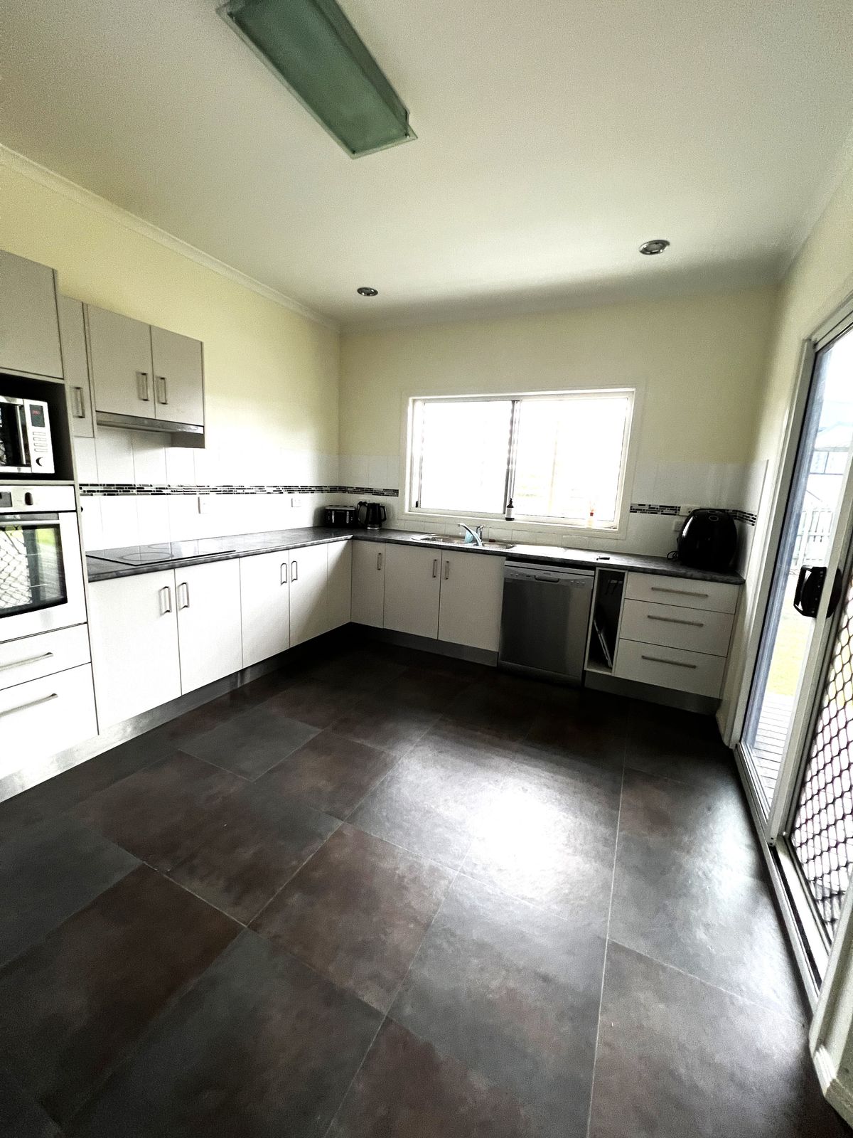 18 Horton Street, Biggenden QLD 4621, Biggenden - Thumbnail 4