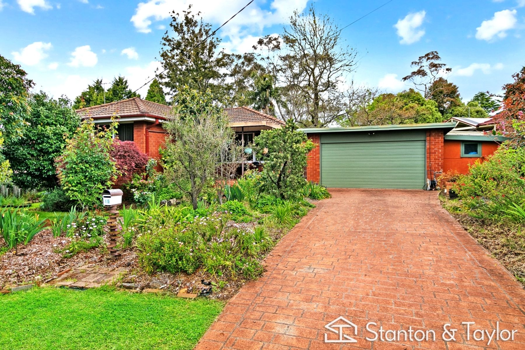 15 Liggins Road, Hazelbrook - Thumbnail 2