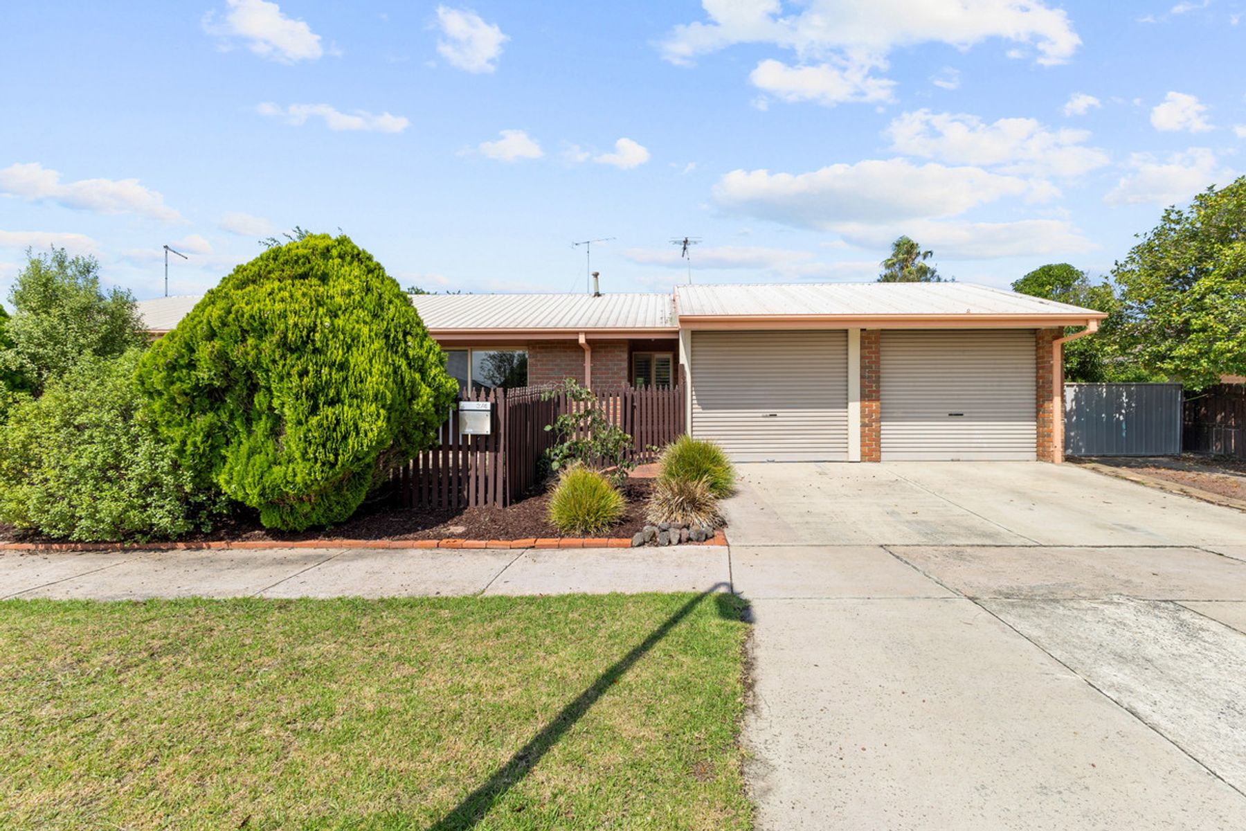 2/4 Blair Athol Drive, Traralgon VIC 3844