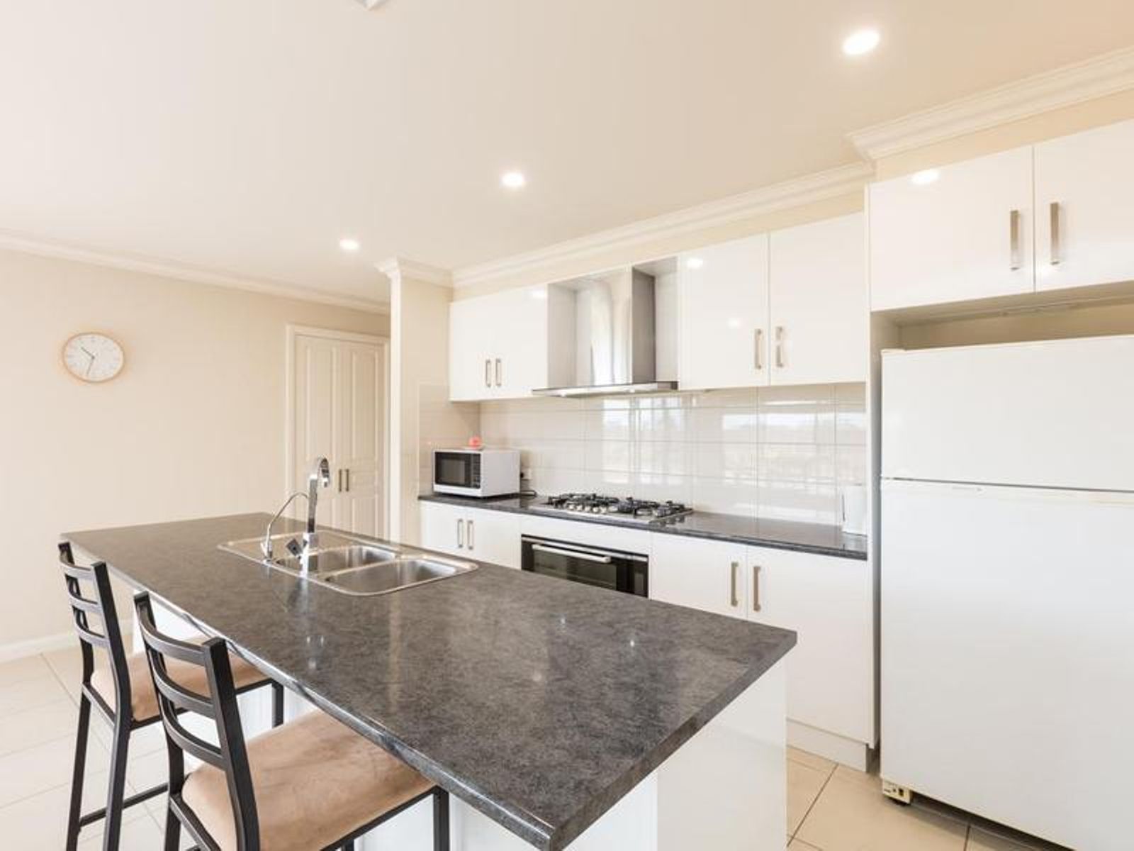 465 Twentieth Street, Cardross - Thumbnail 4