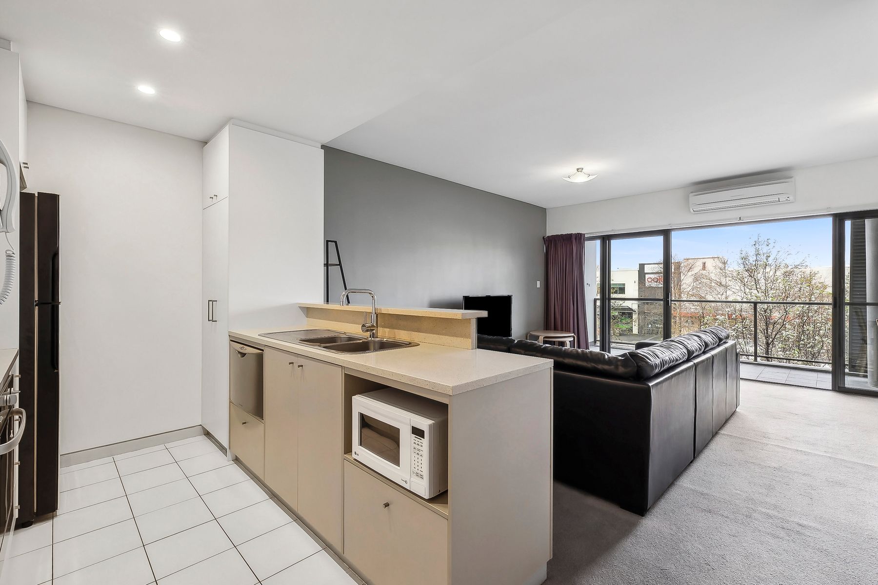 216/100 Gungahlin Place, Gungahlin, Gungahlin - Thumbnail 3