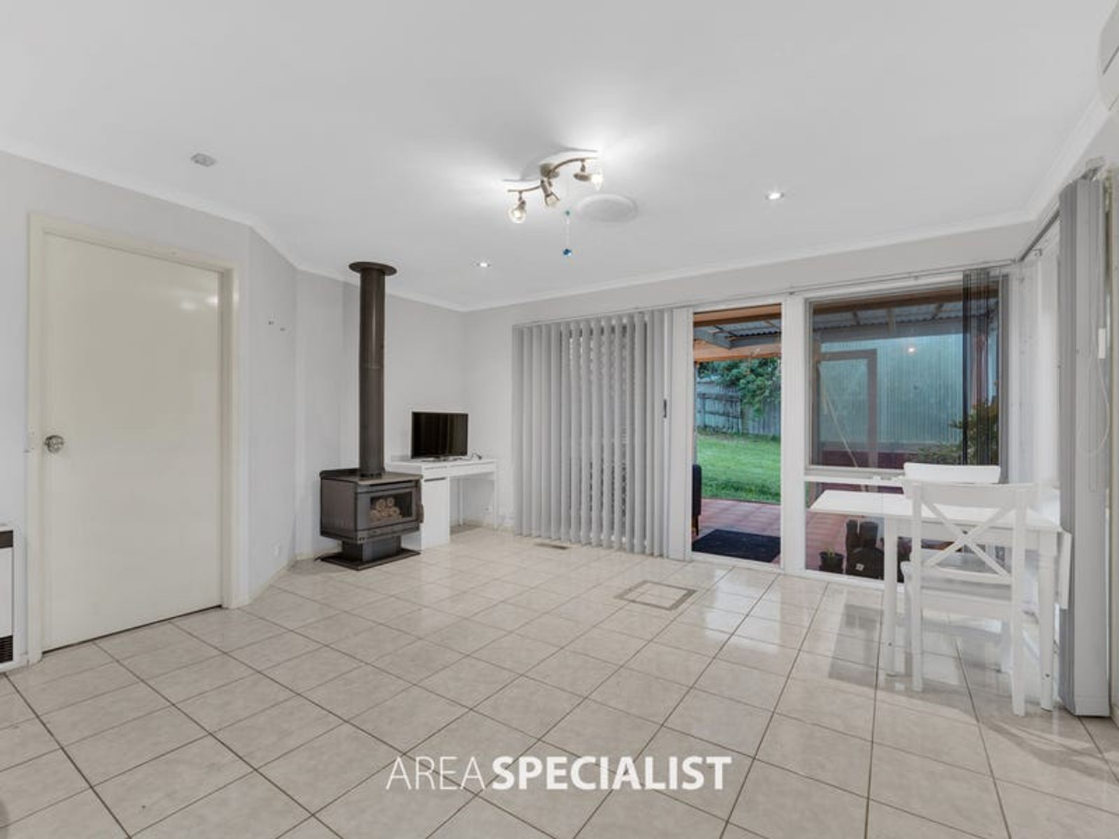 15 Acre Rise, Hampton Park, VIC 3976, Hampton Park - Thumbnail 2