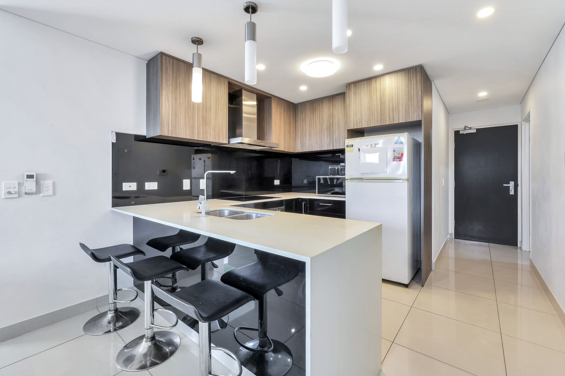 409/39 Cavenagh Street, Darwin City NT 0800, Darwin City - Thumbnail 7
