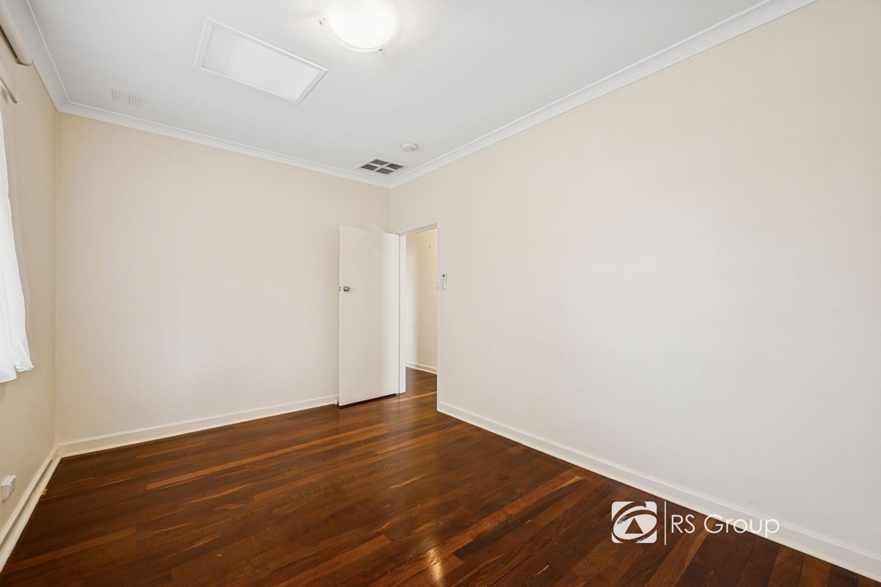 6 Strathearn Road, Forrestfield WA 6058, Forrestfield - Thumbnail 5