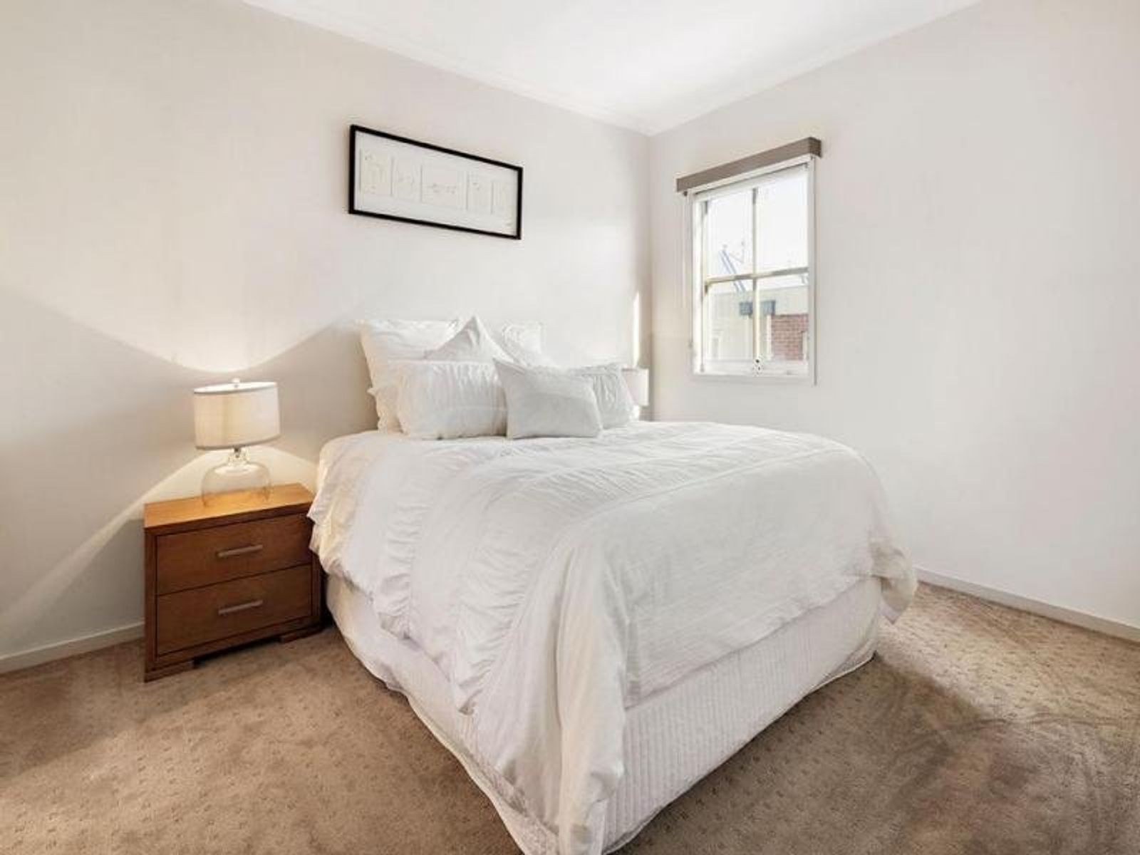9 Birch Lane, Kensington - Thumbnail 4
