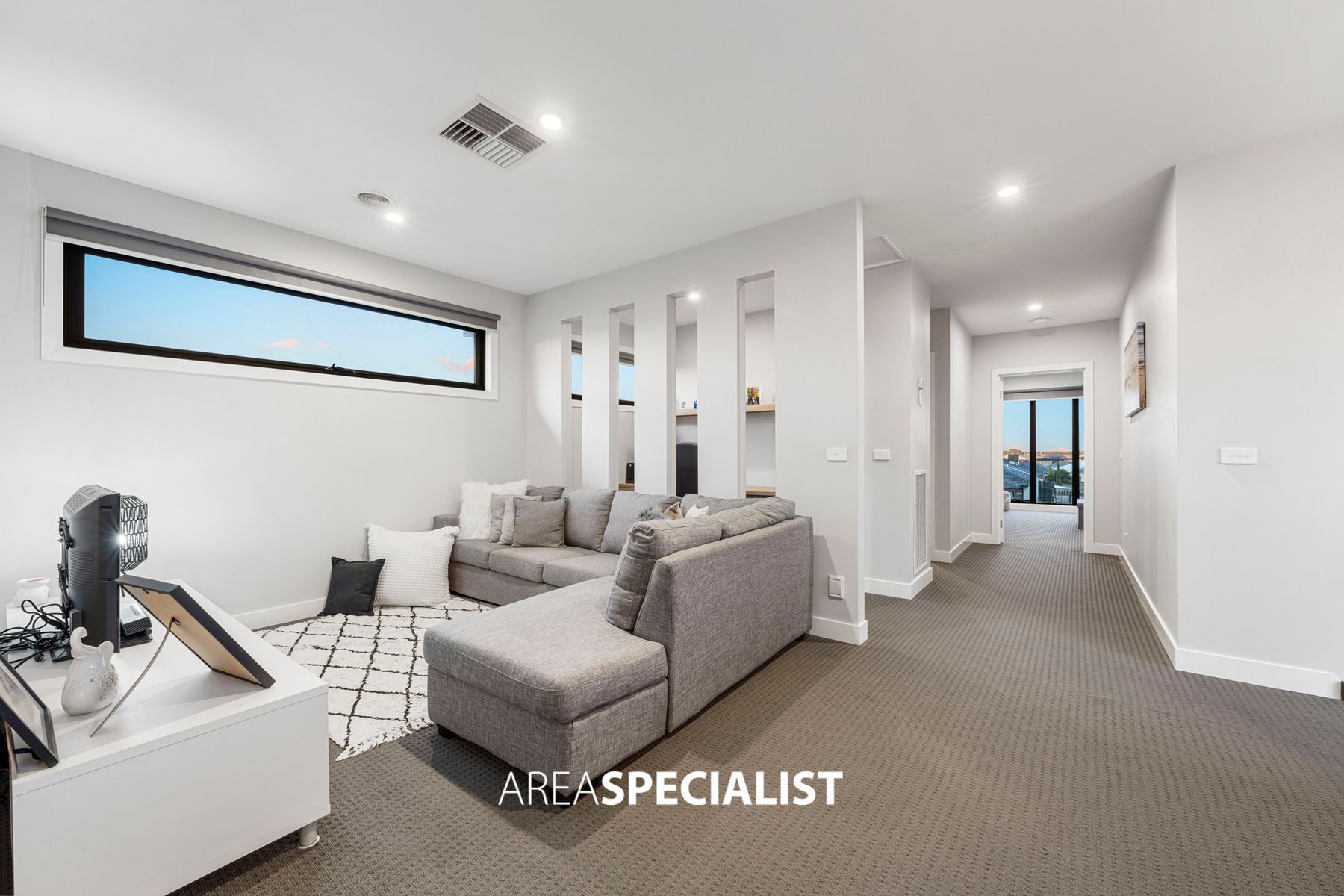 26 Hallyburton Drive, Clyde North, VIC 3978, Clyde North - Thumbnail 7