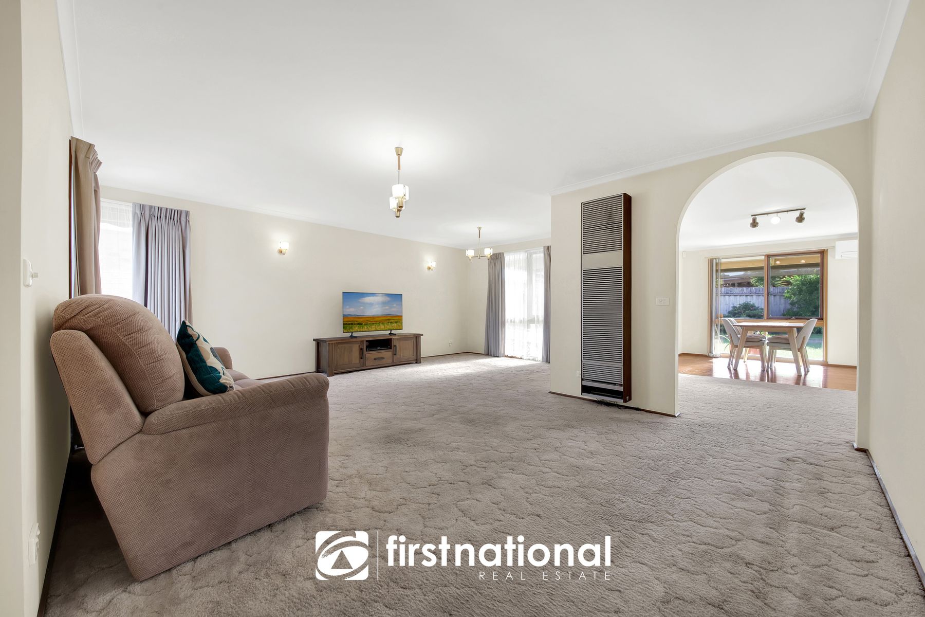 18 Franleigh Drive, Narre Warren VIC 3805, Narre Warren - Thumbnail 2
