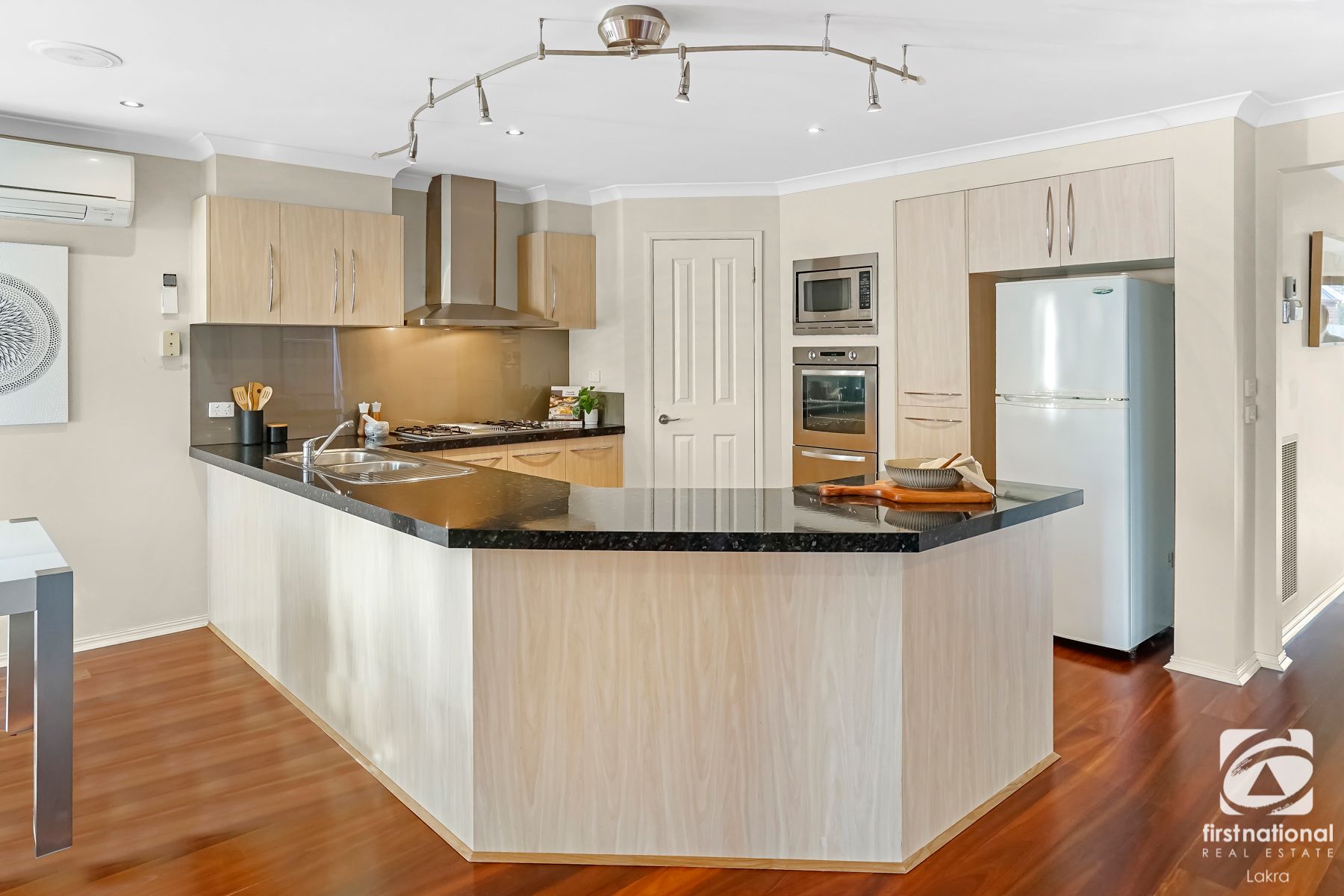 45 Whistler Crescent, Point Cook VIC 3030, Point Cook - Thumbnail 6