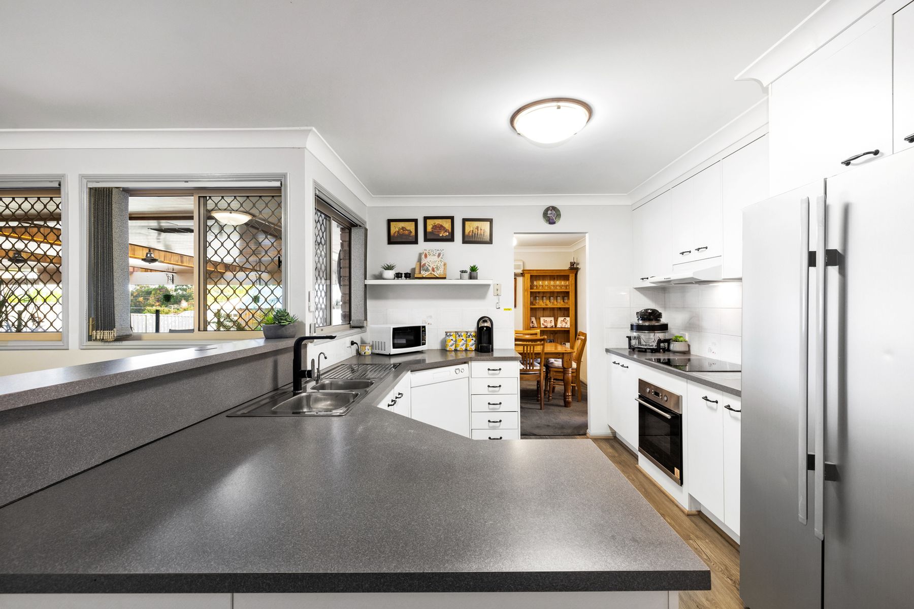 12 Fenwood Close, Boronia Heights QLD 4124, Boronia Heights - Thumbnail 3