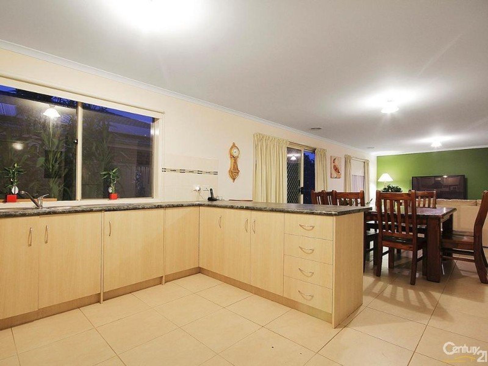 7 Bradford Drive, Cranbourne East - Thumbnail 7