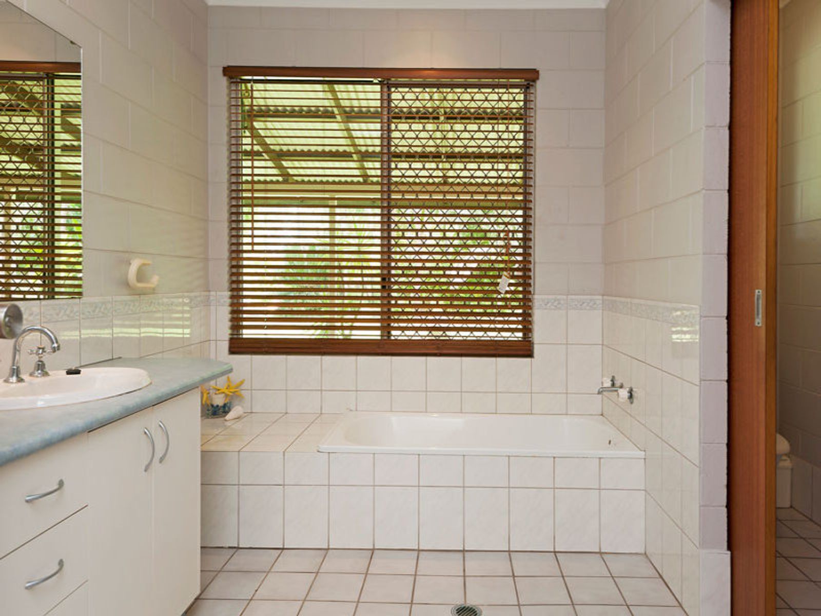 215 Woodcote Crescent, Girraween NT 0836, Girraween - Thumbnail 6