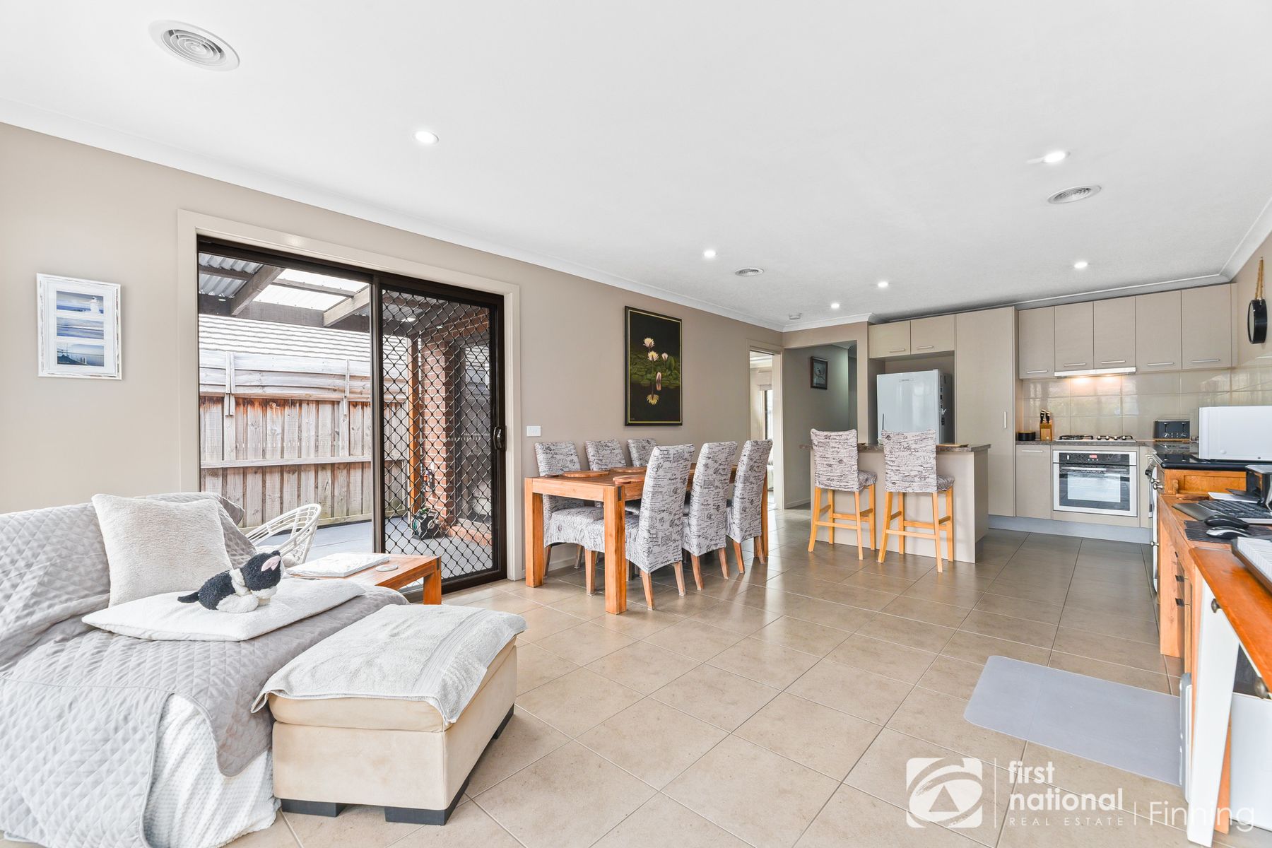 6 Townsend Avenue, Clyde VIC 3978, Clyde - Thumbnail 2