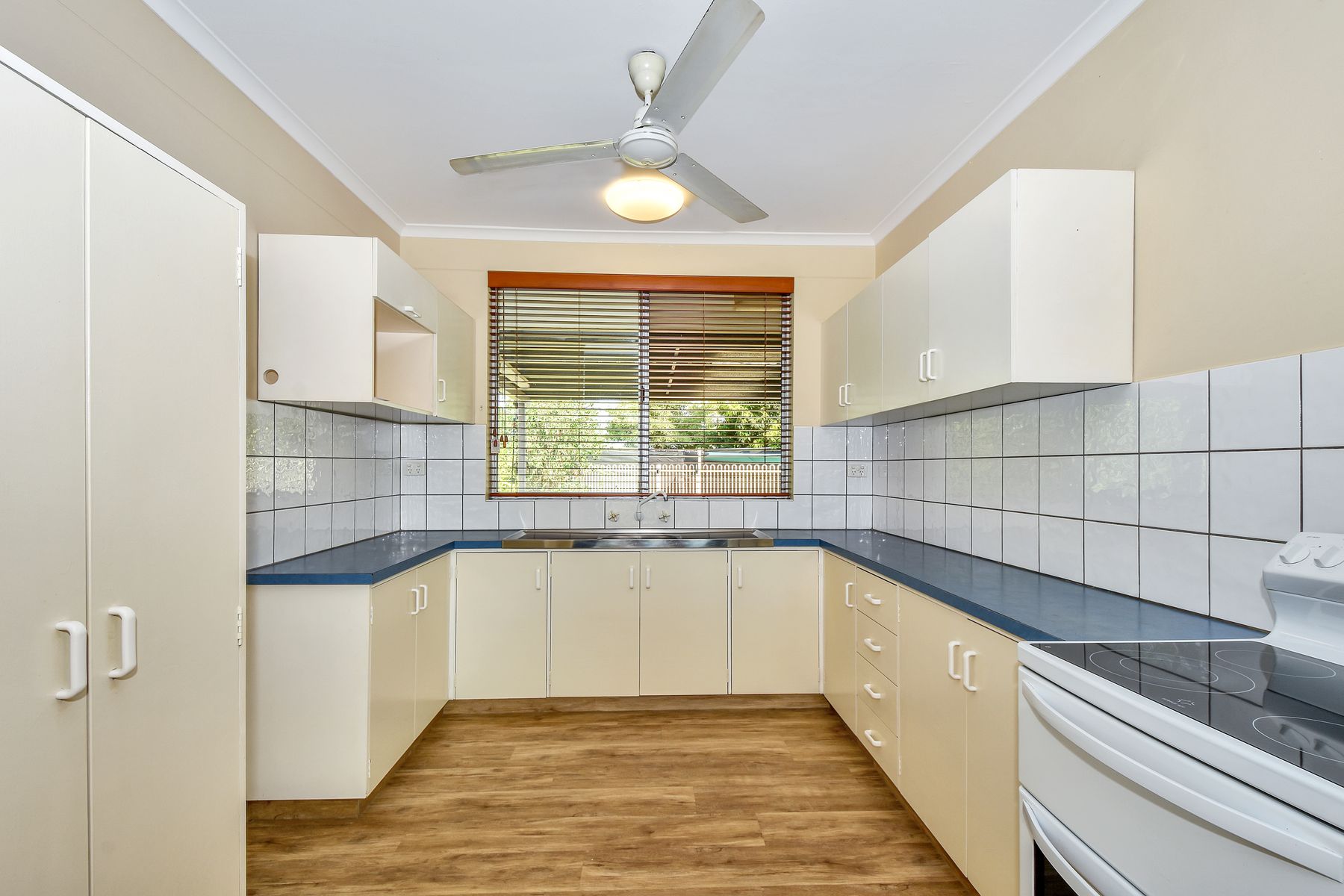 54 Manunda Terrace, Karama NT 0812, Karama - Thumbnail 3