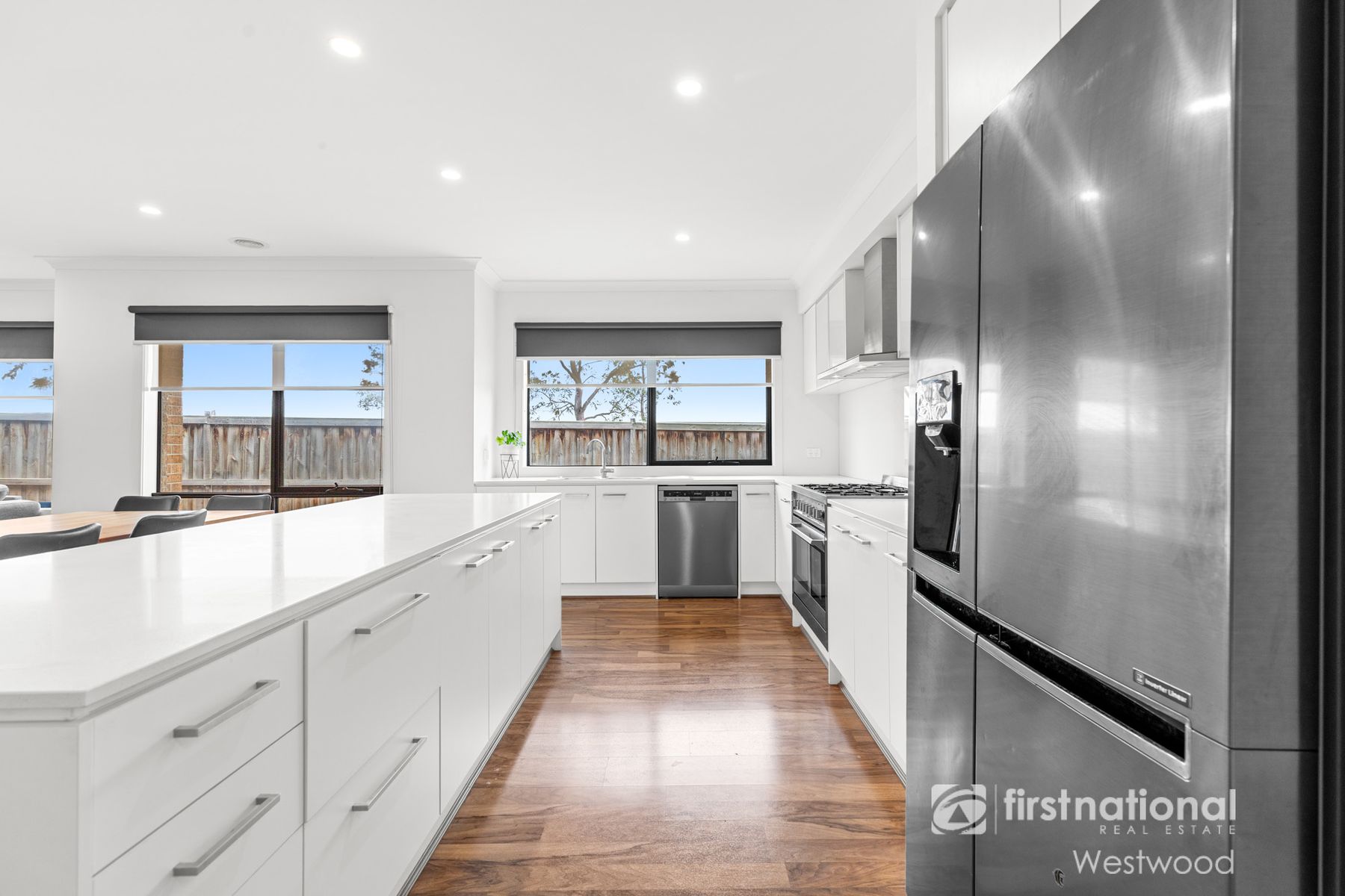 9 Showbridge Way, Werribee VIC 3030, Werribee - Thumbnail 2