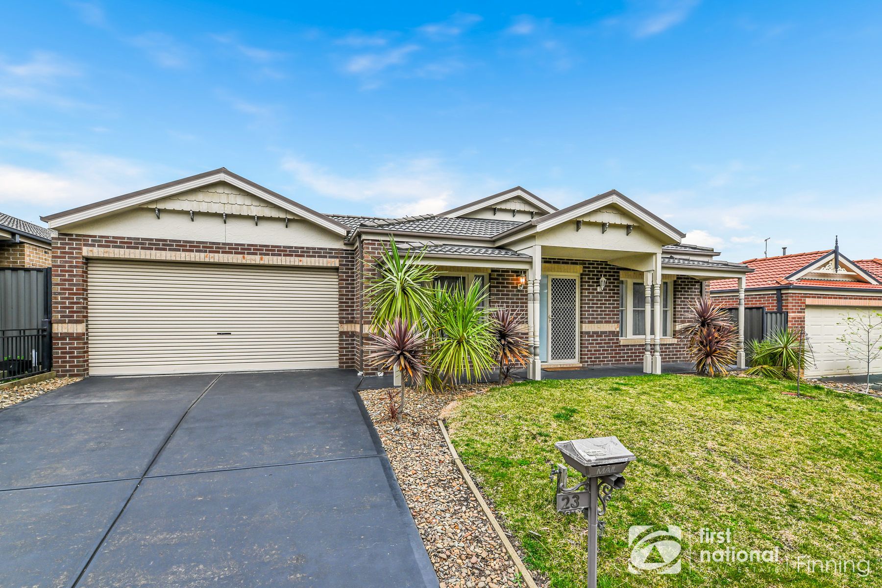 23 Carey Crescent, Pakenham VIC 3810, Pakenham - Thumbnail 2