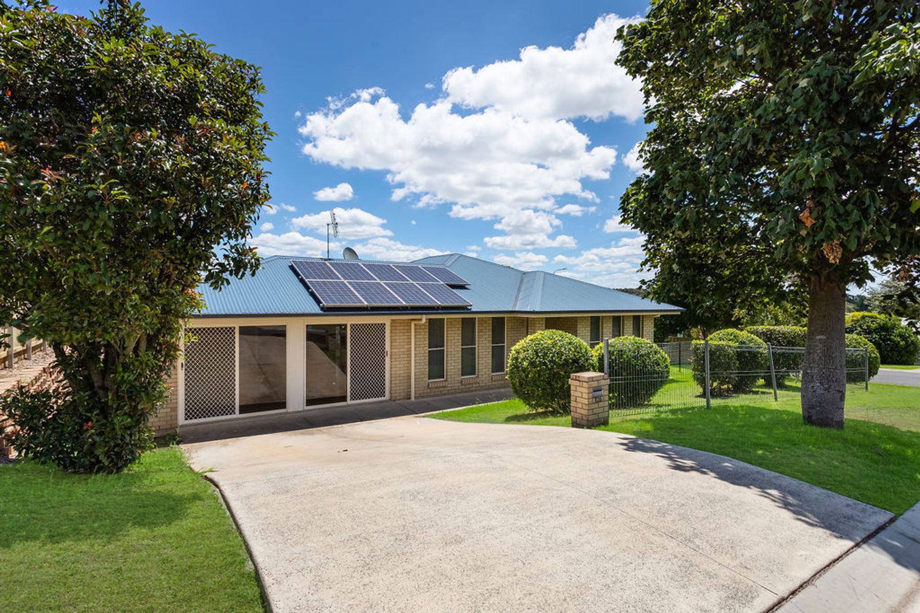 20 Harrison Court, Darling Heights QLD 4350, Darling Heights - Thumbnail 2