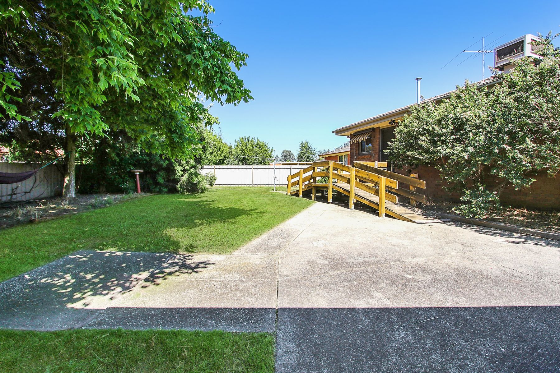 13 Melton Grove, Croydon, Thurgoona - Thumbnail 3