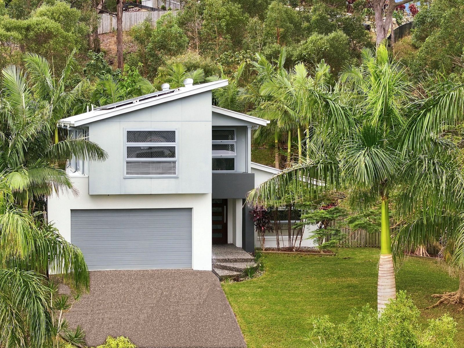 10 Bobsled Lane, Coomera Waters - Image 1