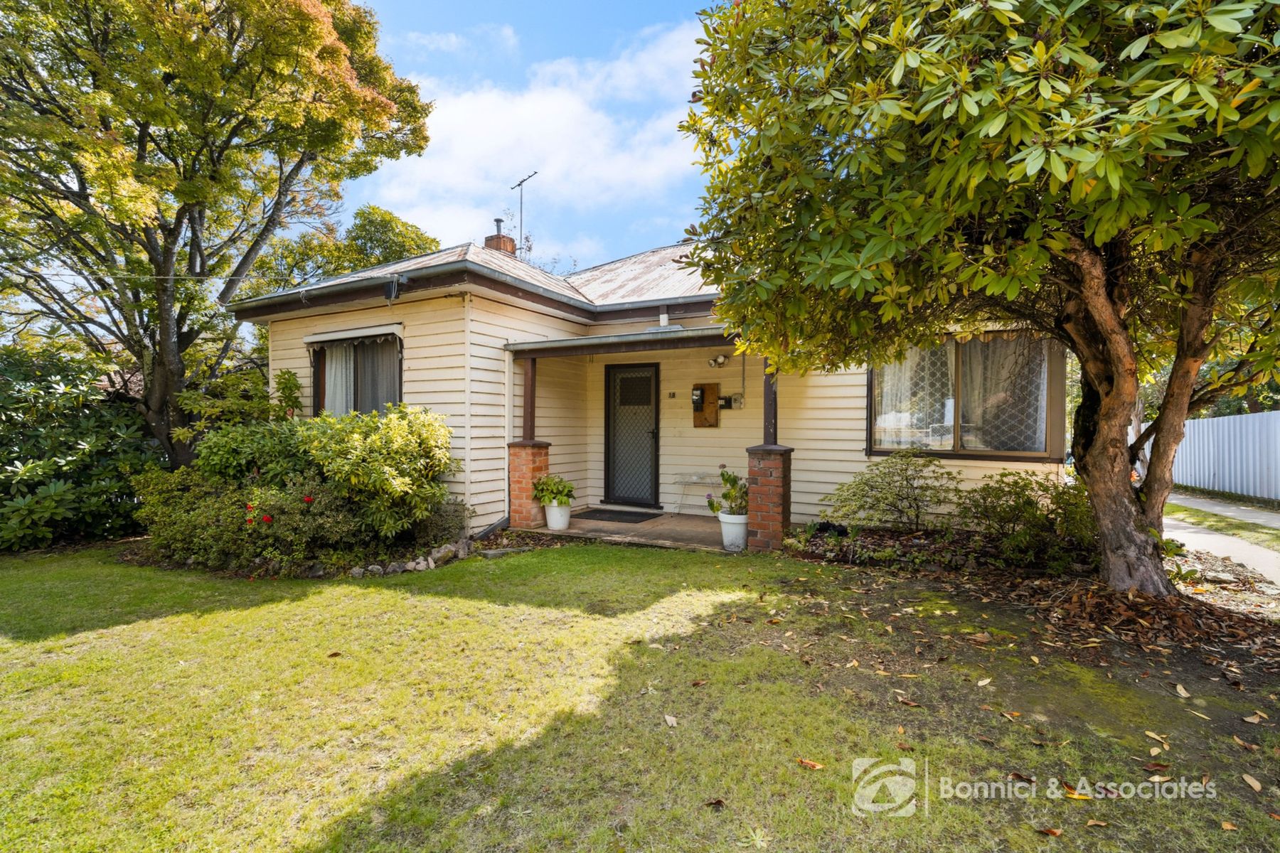 19 Victoria Road, Beechworth VIC 3747, Beechworth - Image 1