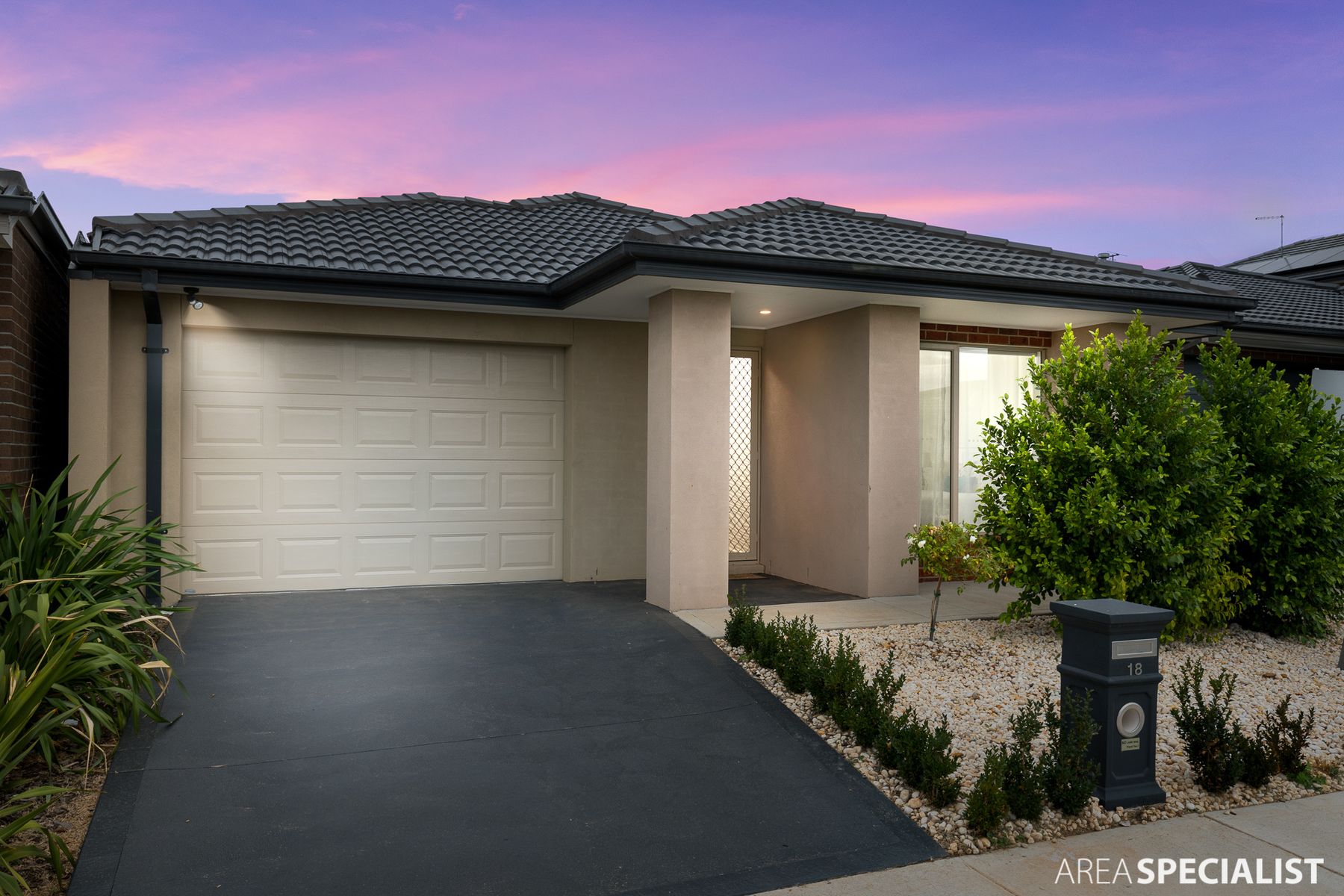 18 Perry Road, Werribee, VIC 3030, Werribee - Thumbnail 3