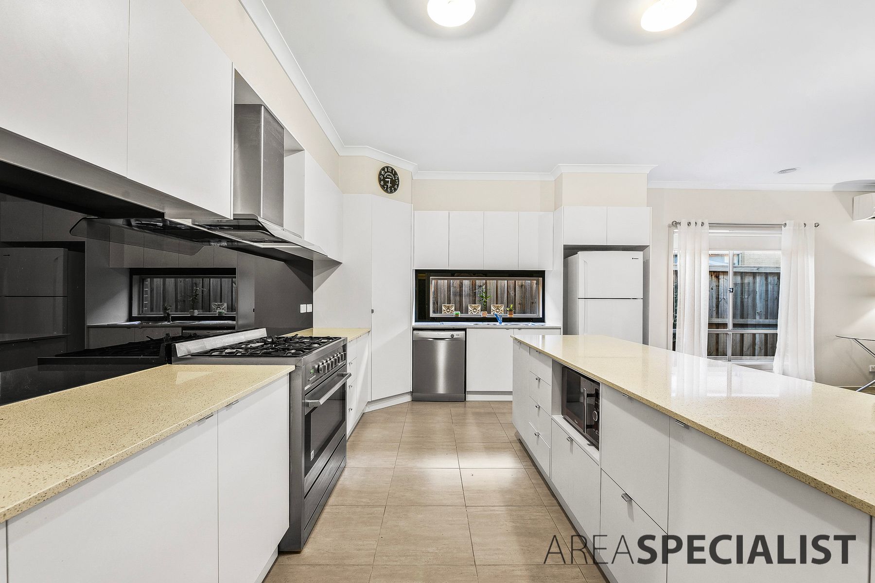 8 George Frederick Road, Cranbourne West, VIC 3977, Cranbourne West - Thumbnail 2