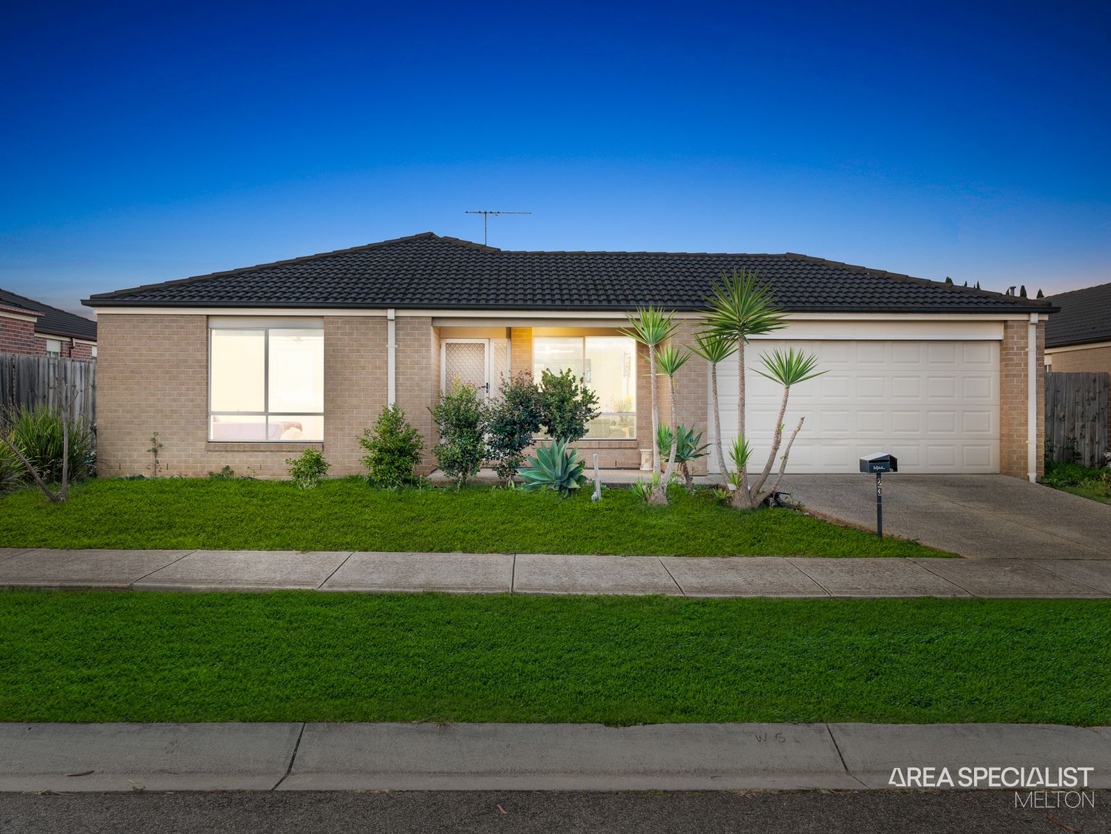 23 Spearfelt Street, Kurunjang, VIC 3337, Kurunjang - Thumbnail 2