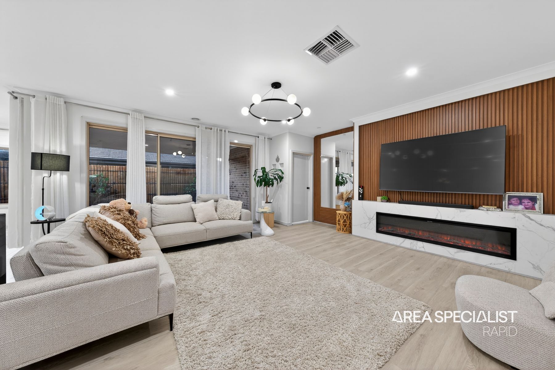 2 White Gum Way, Cranbourne North, VIC 3977, Cranbourne North - Thumbnail 3