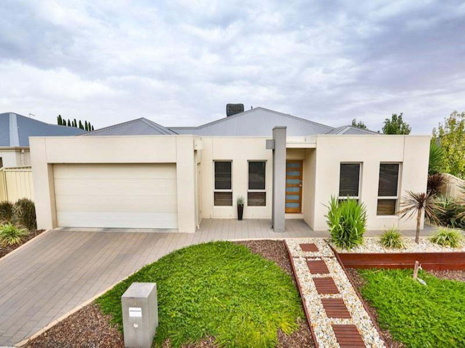9 Sotiri Court, Mildura - Image 1